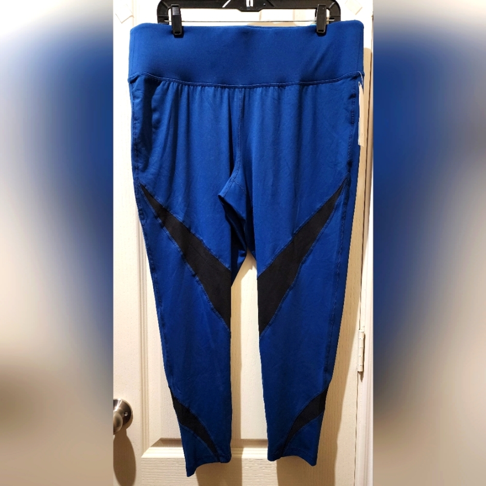 Layne Bryant Livi Active Blue & Black Capri Activewear Sz18/20